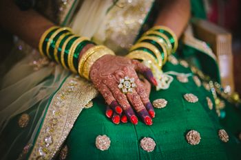 Flower shaped diamond cocktail ring 
