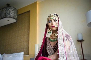 Photo of Bridal portrait idea in hotel room