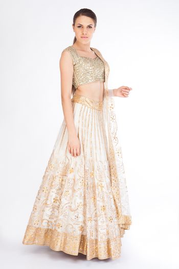 white and gold lehenga