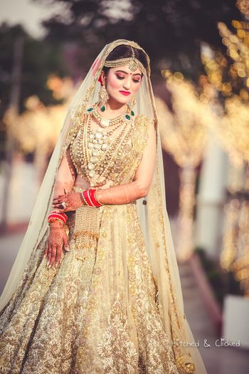 Stunning bride in Gold