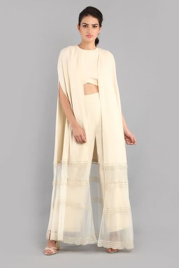 Photo of Casual and cool outfit by Ridhi Mehra