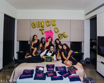 Bridal room with foil balloons and props