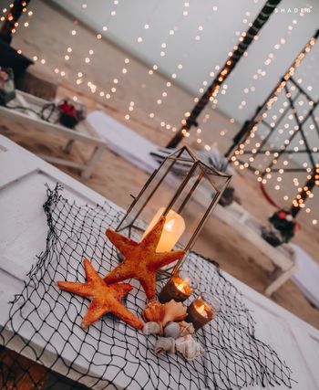 Beach theme decor for outdoor brunch 