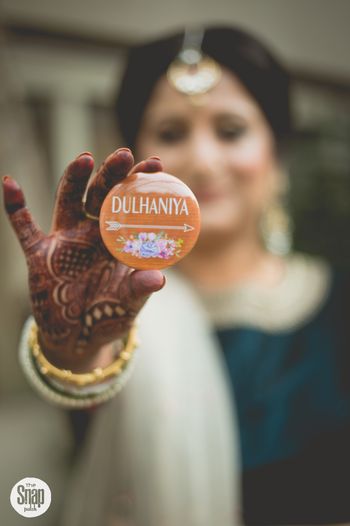 Bride badge accessory 