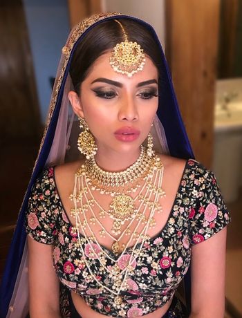 Photo of Pretty satlada necklace on a bride to be