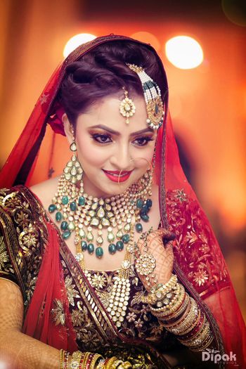 bridal bun hairstyle with twisty front