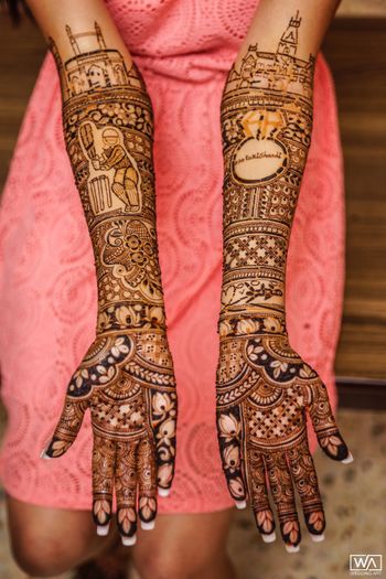 Unique mehndi design with a love story. 