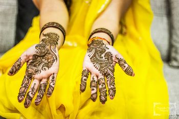 Photo of Bridal Hand Bel Mehendi Design