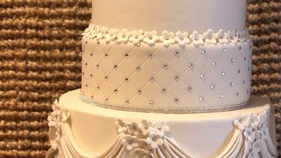 WHITE AND SILVER WEDDING CAKE