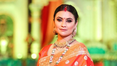 Reception Look For Ananya