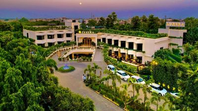Luxera Hotel MG Road