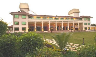 https://image.wedmegood.com/resized/400X/uploads/member/52295/1481700944_jalsa_1.jpg