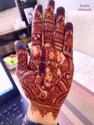 Mehandi colour