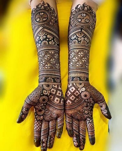 5th Mehndi Designs Traditional