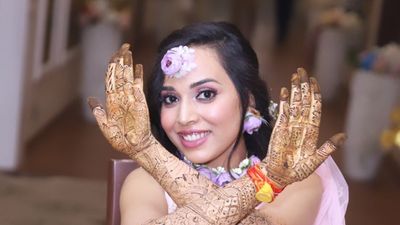 Nupur Mehndi Bride 