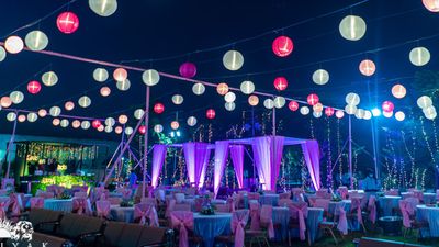 Engagement Decor