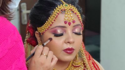 Ashi Garg -Airbrush Makeup