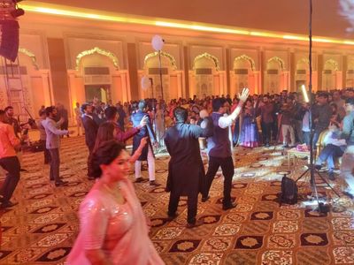 Varun Akanksha wedding choreography 