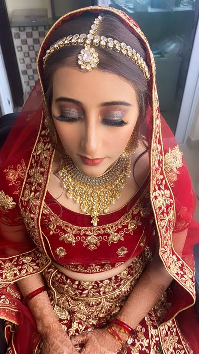 Bride with utmost simplicity 