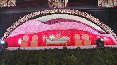 Grand Royal Wedding Decor With Beautiful Flower Theme