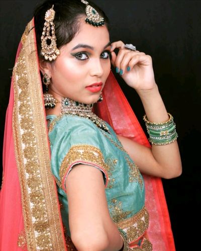 Muslim bridal look