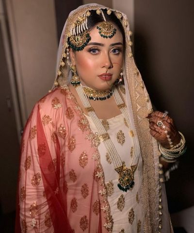 traditional muslim bride