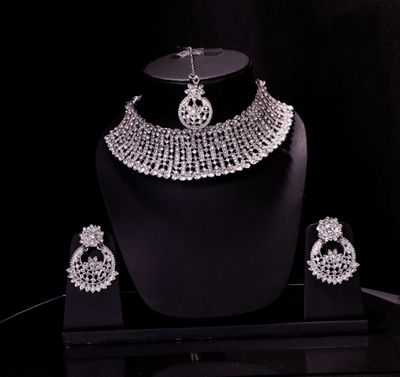 Occassional Jewellery On Rent