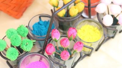 Holi decor