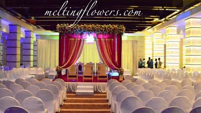 Contemporary Reception & Wedding Decot at Radission Blu - Atria