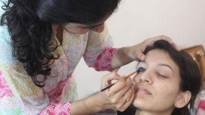 Makeup Classes and Courses