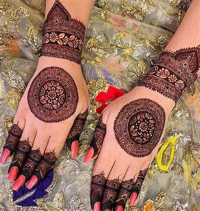 Roopam Mehndi Artist