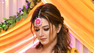 Mehendi Bride Shubhika