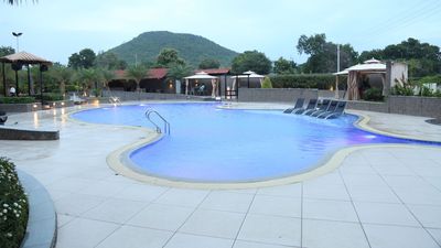 Crescent Spa & Resorts