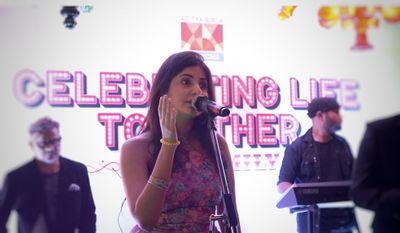 Saloni Thakkar Live