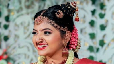 Priyadharshini wedding look