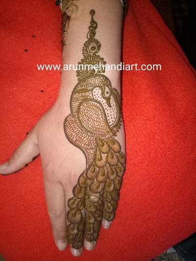 Guest mehandi local hands