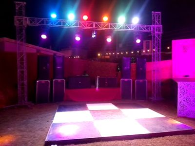 Front Tress Dj Setup