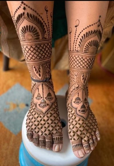 Leg mehndi designs 2023