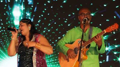 Duo performance for Mōdere पाठशाला corporate event