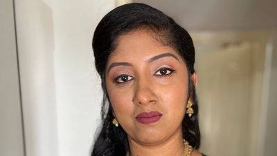 Sushmitha. Engagement simple look