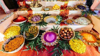 Darshan at Temple - Phere at Bodhgaya