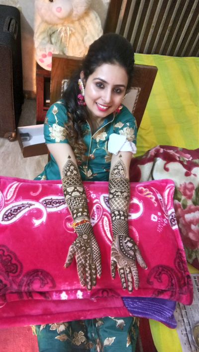 Vidhi kataria bridal mehendi at gurgaon on 20 Jan 2018