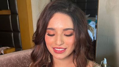 Saloni 
