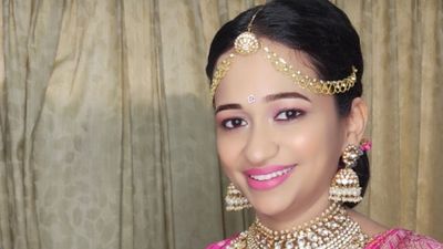 Pooja's  looks