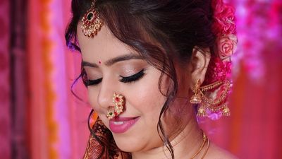 Bride Shalakha Mhatre