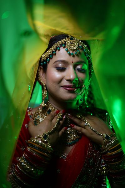 Bride Apoorva Tiwari
