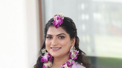Bride VIDISHA ( Haldi )