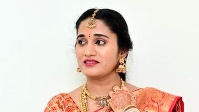 Divya’s gruhapravesh look 