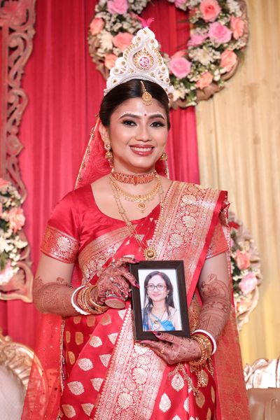 Meghna : Subtle & Traditional Bengali Bride 