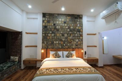 Extra rooms